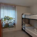 River Hostel Tiran